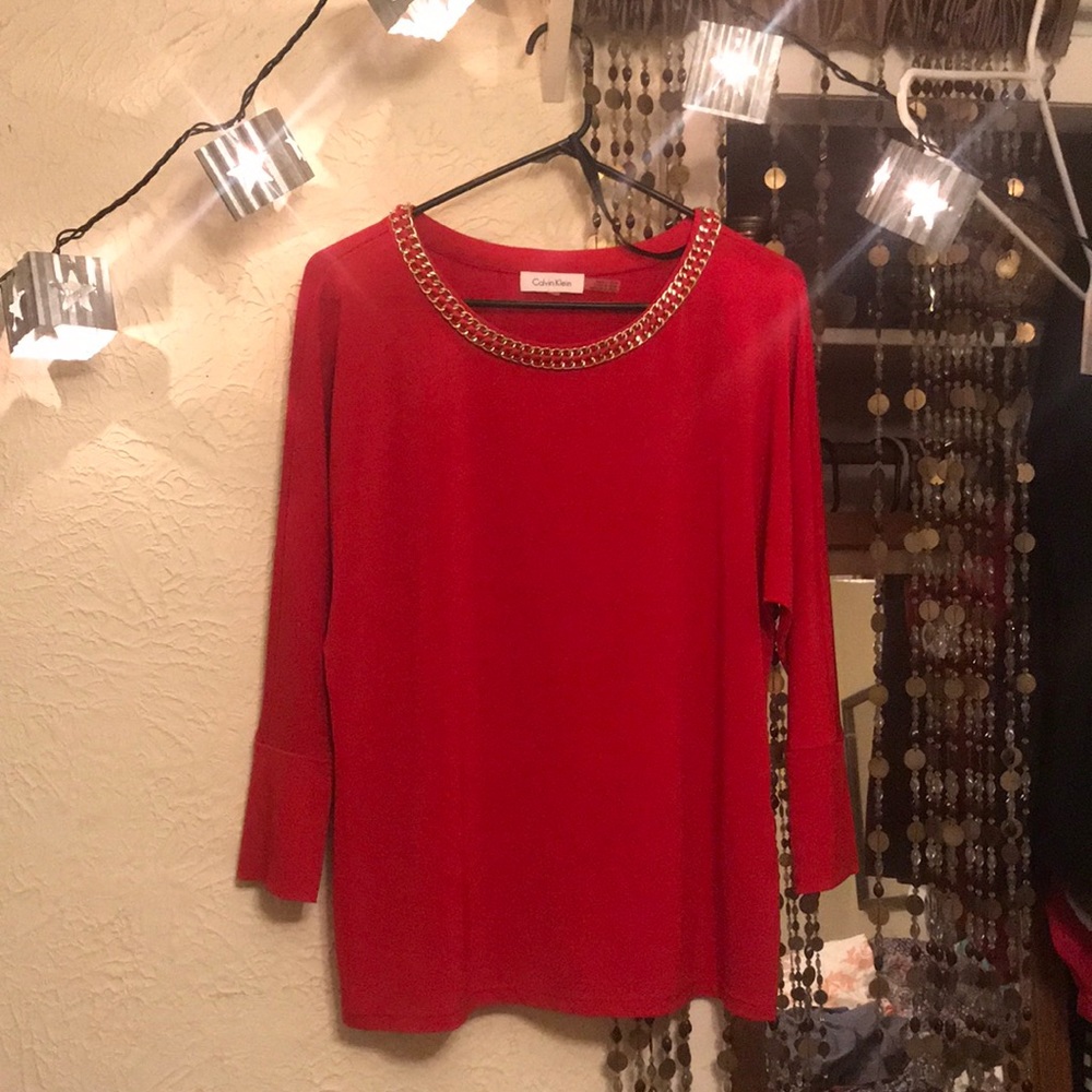 Calvin Klein top with gold chain